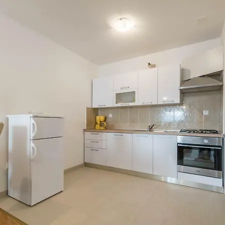 Apartment Znjan *